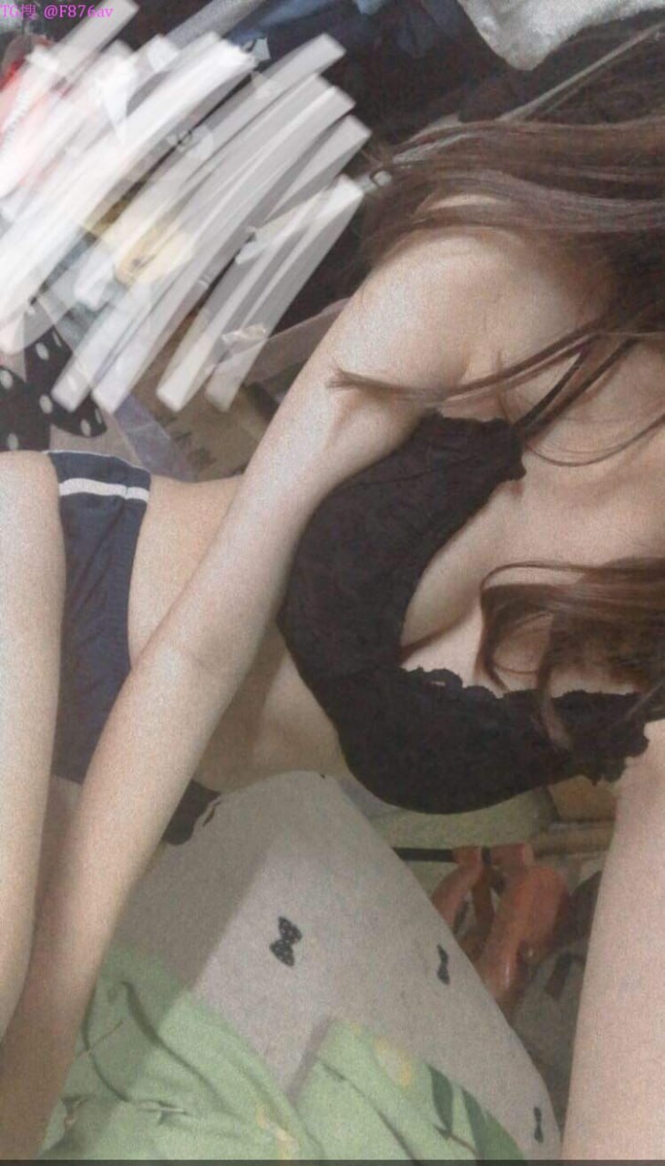 Nghệ sĩ khiêu dâm Đài Loan 'ED Mosaic' ngực to hot girl cúp E đấu bướm anh chàng da đen ~ một con cặc đen không đủ, cần hai con cặc đen để chơi 4P mới đủ... [Phần 1]